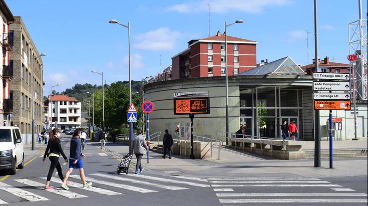 Zortzi herritarretik bakarra aritzen da euskaraz kalean Euskal Herrian