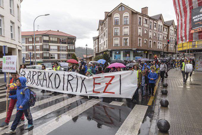 Zipiriñe eskolaren arazoa konpontzeko pausorik ez egitea leporatu dio EH Bilduk Jaurlaritzari