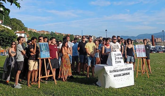 Aisialdi eredu alternatiboa ekarriko du udako jaietara Algortako Gazte Txosnak
