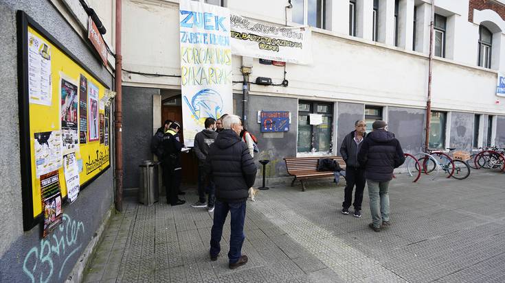 Koronabirusa dela eta, Itzubaltzeta III gaztetxeak bere jarduna eten du behin-behinean