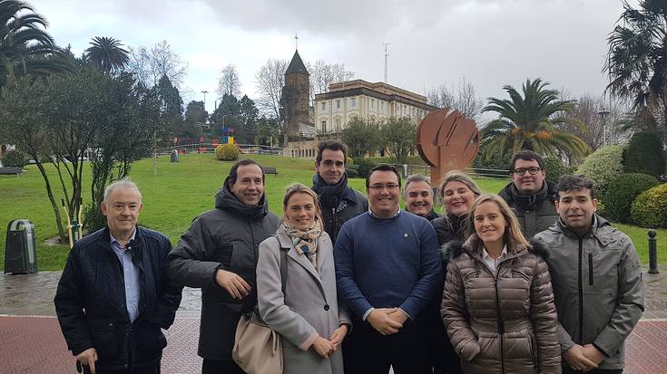 Udal-tasak jaisteko borondatea agertu du PPk, Jazael Martínez alkategaiaren aurkezpenean