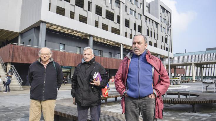 EHUko irakasle kaleratuak: "Borrokak merezi du"