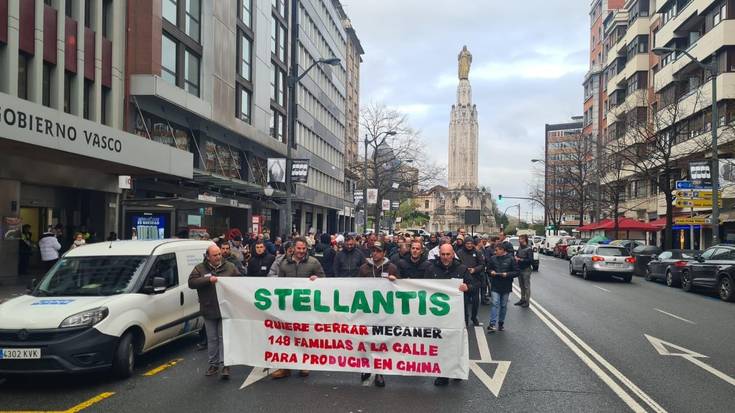 Alternatiba ekosozialaren aldeko manifestazioa egin dute Mecanerreko langileek Bilbon