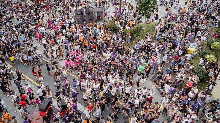Erasorik gabeko jaiak aldarrikatu dituzte Itzulbatzeta/Romoko eta Pinuetako festen pregoian