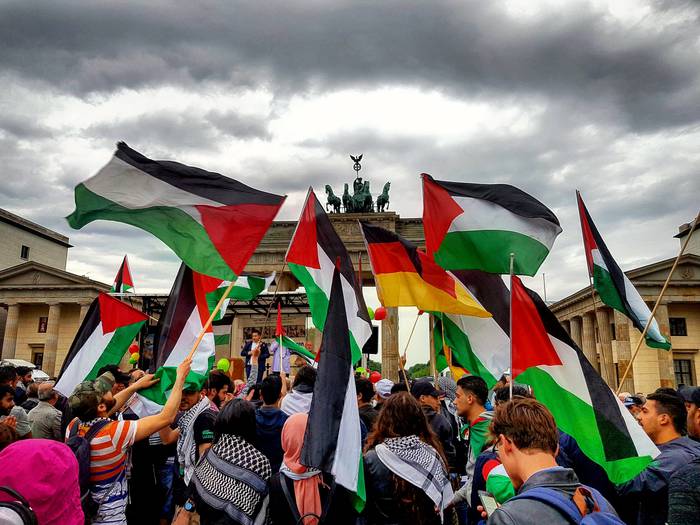 Erandioko Udalbatzak arbuiatu egin du Israelek Palestinan erabilitako biolentzia