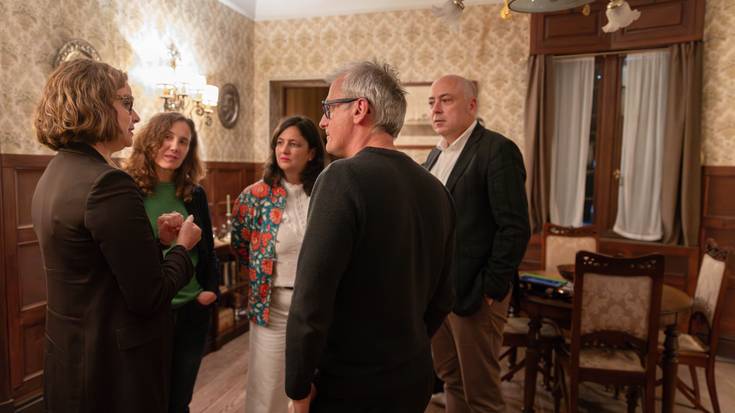 Asier Altuna zinemagilearen "Karmele" filma ari dira grabatzen Leioako Artatza jauregian
