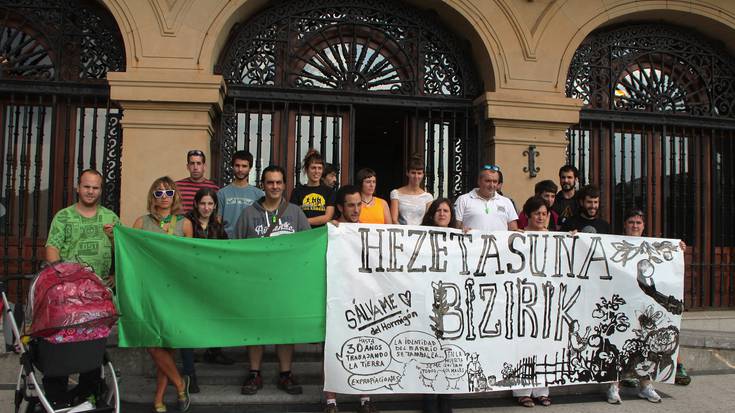Udalak euren iritzia kontuan hartu ez duela salatu dute Iturribarriko ortuen aldekoek
