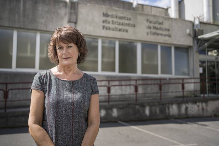 Miren Basaras mikrobiologoa izendatu dute EHUko COVID-19aren arduradun