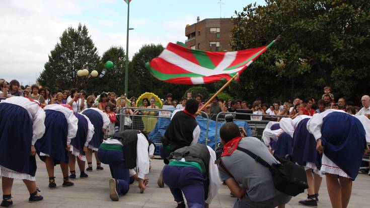 Arrastian hasiko dira Algortako saninazioak!