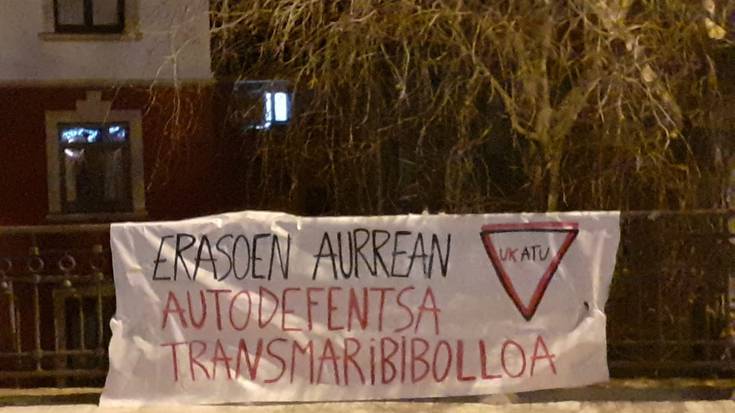 Getxoko Andra Mariko jaietan izandako eraso lesbofobo bat salatu dute