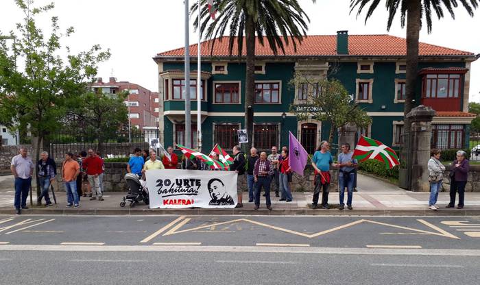 Iñaki Bilbao preso urduliztarra askatzea eskatu dute