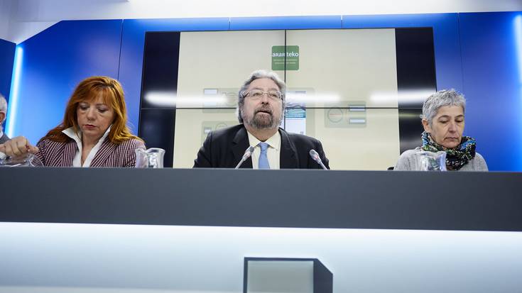 Arartekoak Gorliz, Plentzia eta Sopelako udalak ohartarazi ditu lankidetza ezagatik
