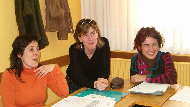 Euskara ikasteko laguntza motak zabaldu ditu Leioako Udalak