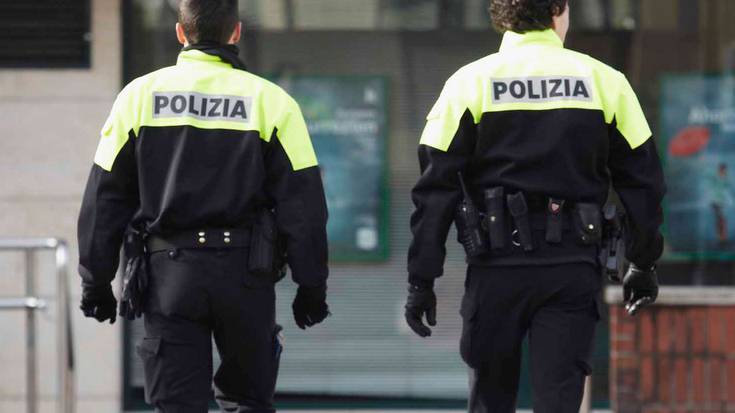 Gizon bat atxilotu dute Leioako Iturribide auzoko taberna batean lapurtzen ari zela