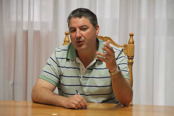 "Urdulizen alde", zinegotzi denakaz lan egingo duela agindu du Javier Bilbaok
