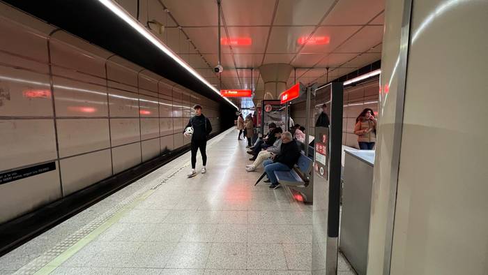 Metro Bilbaok zerbitzu berezia eskainiko du Gabon gauean eta Eguberri egunean