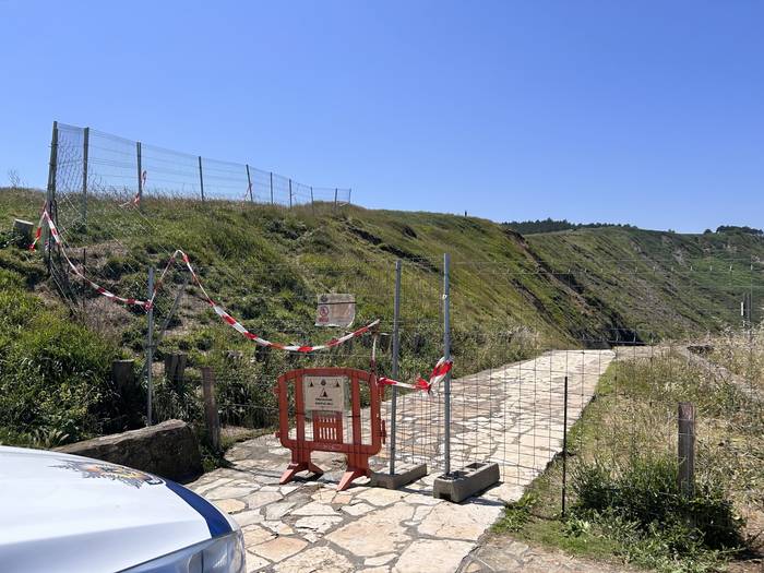 Barinatxe hondartzako arrapalak itxita jarraituko du, segurtasun arrazoiak direla eta