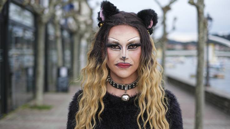 Bibiana Bakana: "Nire pertsonaiak beti dira apur bat txoniak"