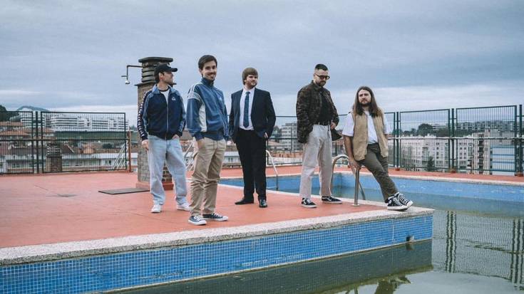 Guda Dantza taldekoak "nostalgiko" jarri dira euren azken abestian