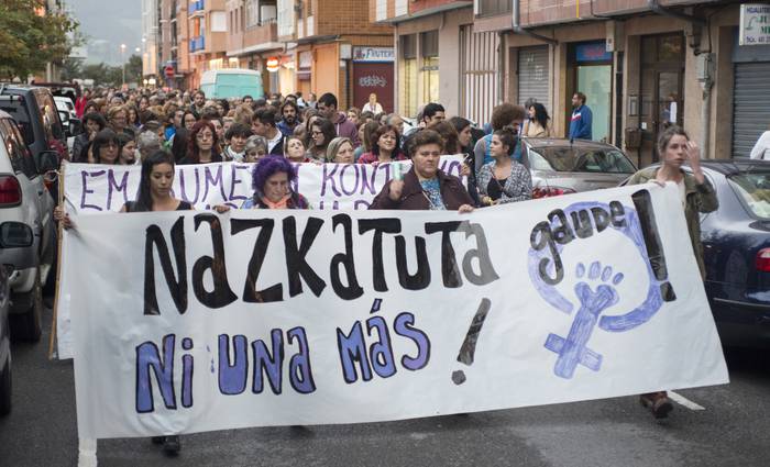 Sexu-erasoa egin diotela salatu du emakume batek Erandion