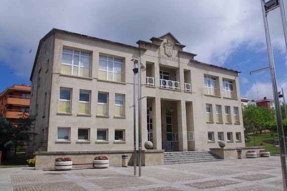 Sopelako udalbatzak aurtengo aurrekontua aldatzea onartu du osasun-krisiari aurre egiteko