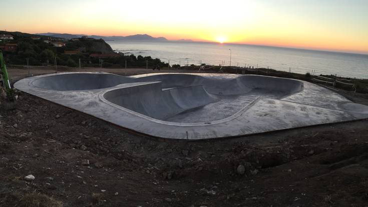 Domekara aldatu dute Sopelako skate-pistaren inaugurazioa