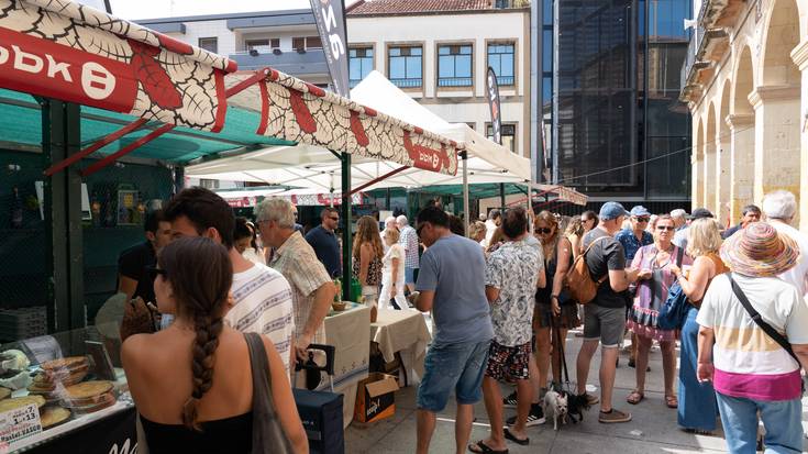 Getxoko San Lorentzo Azoka: Euskal Herriko hamaika jaki Algortako plazetan
