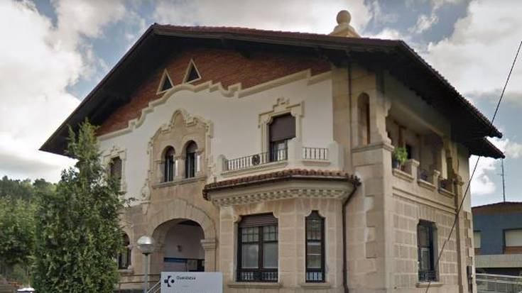 Maiatzetik herrian pediatrarik ez dagoela salatu du Plentziako EH Bilduk
