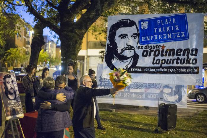 "Txikia"ren memoria aldarrikatu dute dozenaka lagunek
