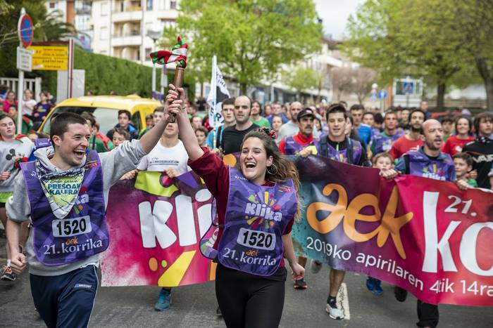 Korrika edo oinez?