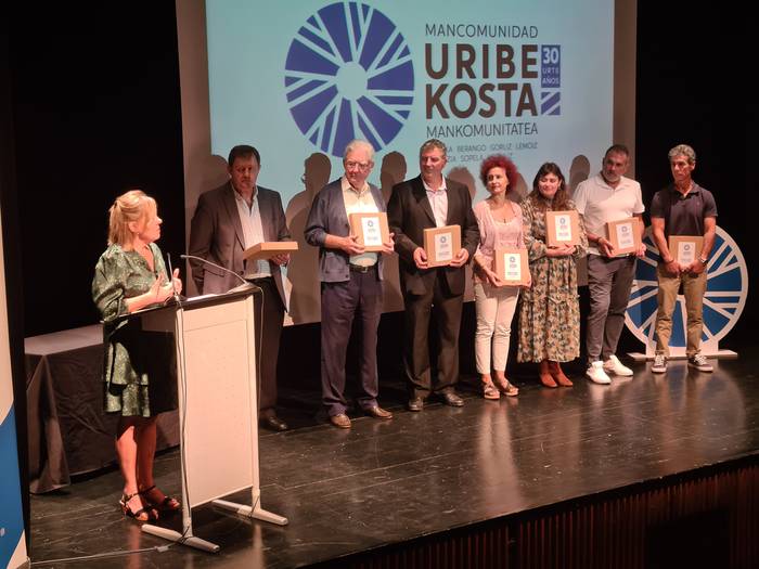 Uribe Kostako Mankomunitateak udalerrien arteko lankidetza goraipatuz ospatu du bere 30. urteurrena