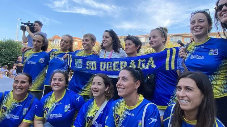 Sopelako Udalak Oihane Hernandez futbolari sopeloztarra omendu du Munduko Futbol Txapelketa irabazteagatik