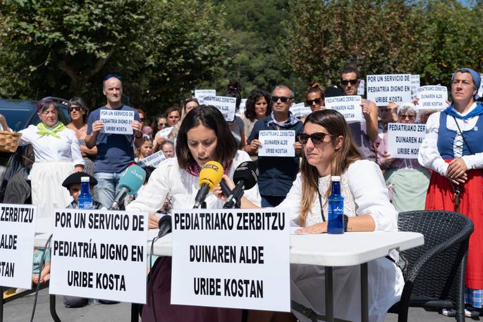 Uribe Kostako pediatria-zerbitzuan dauden "gabeziak" salatu dituzte