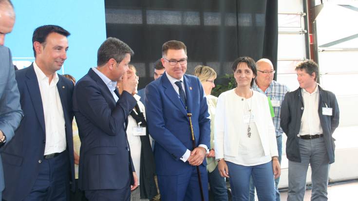 Eudelek Normandiako atentatua gaitzestea eskatu die udalei