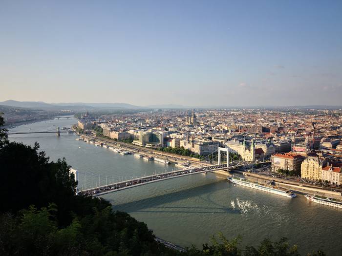 Budapest, airetik