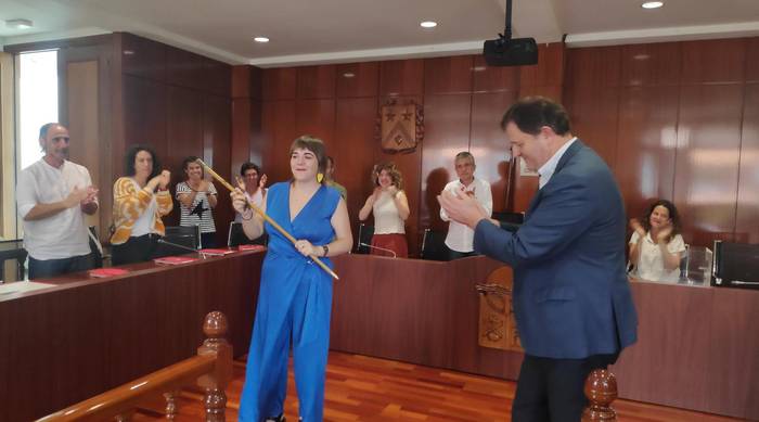 Guruzne Carrassonek (EH Bildu) Sopelako Alkatetza eskuratu du Elkarrekin Podemos eta Auzo Alternatibaren babesagaz