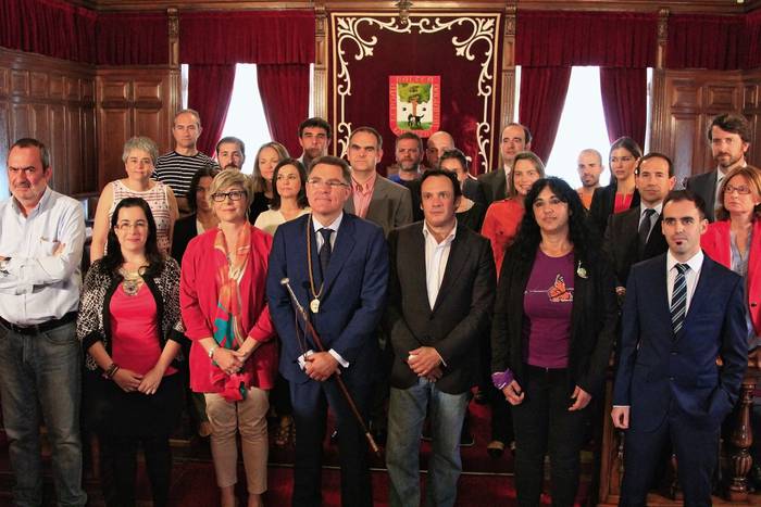 Arrazakeria eta xenofobiaren kontrako neurriak hartzeko konpromisoa berretsi du Getxoko Udalak