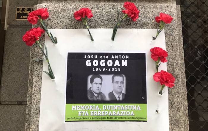 Erandion 1969an kutsadura salatzeko protestan poliziak hildako bi herritarrak omendu dituzte